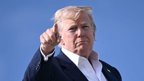 Trotz Warnungen vor Inflation - Trump in den USA als Zoll-Sieger gefeiert