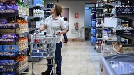 Los supermercados mantienen sus críticas a la reducción de jornada: "Es evidente que habrá un impacto negativo en la mano de obra"