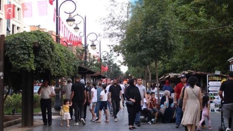 Diyarbakırlı yurttaşlar devletten adım bekliyor