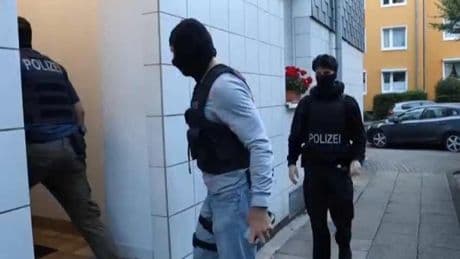 SEK stürmt mehrere Gebäude in NRW – Polizei nimmt 27-jährigen Terrorverdächtigen fest