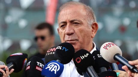 Gürsel Tekin'den CHP'nin kurultay davasının ertelenmesine ilişkin açıklama
