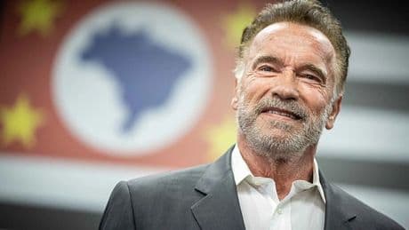 El motivo por el que Arnold Schwarzenegger paga un dólar al año por culpa de una de sus peores películas