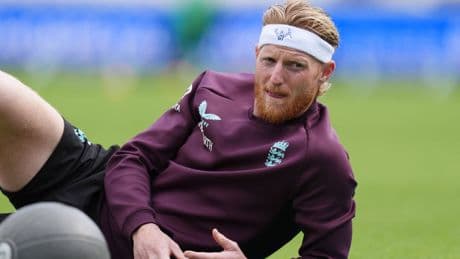 England players and fans don white headbands in memory of Graham Thorpe