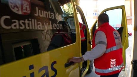 Evacuado en ambulancia tras recibir un navajazo en el muslo en un pueblo de León