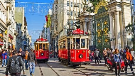 İstanbul’da yaz tam gaz devam ediyor: Yarın sıcaklık 34 dereceye çıkacak! İşte 20 Temmuz 2025 İstanbul hava durumu...