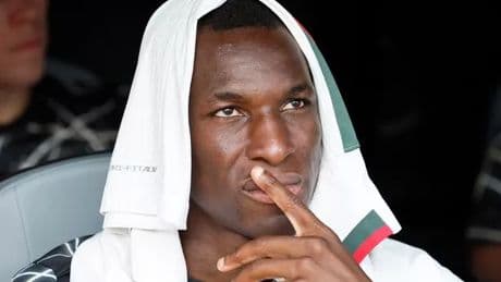 Man Utd 'hold talks' with Nicolas Jackson's representatives in shock transfer twist