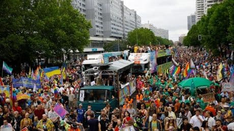 Christopher Street Day: "Hallo, Zirkus!" - Berliner CSD gestartet