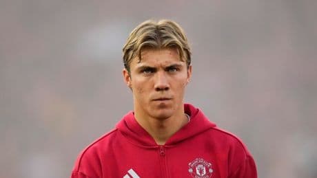 Man Utd striker Rasmus Hojlund makes transfer decision after being left out of Arsenal clash