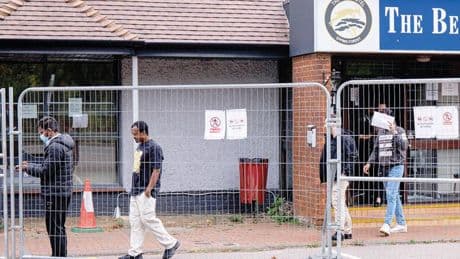 L’estate torrida di Londra, tasse sugli immobili e crisi dei migranti