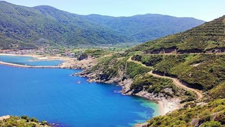 Burası Yunan Adası değil! Türkiye’de denizle doğanın kucaklaştığı yarımada