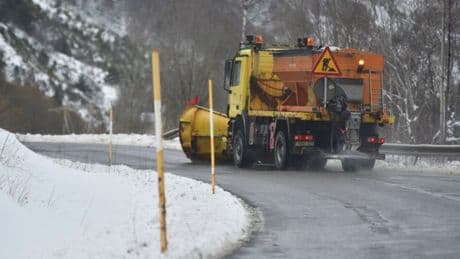 Spain weather warning issued with holidaymakers told they could see snow