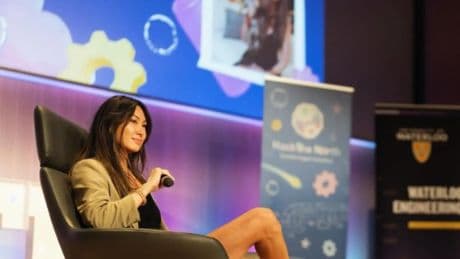 Lucy Guo, emprendedora en IA, destrona a Taylor Swift como la multimillonaria más joven del mundo
