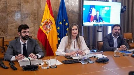 Moncloa usa el apagón para redoblar la presión en la UE y que España deje de ser una 'isla energética'
