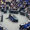 Haushalt 2025 liegt im Bundestag: Klingbeils 850-Milliarden-Wette bringt Opposition auf die Palme
