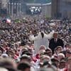 "Perfekt durchgestylte Show": Faszination Papst - wie ein Begräbnis zum Mega-Event wurde