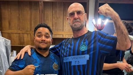 "C'est Marseille bébé": Eric Cantona affiche son soutien à l'Inter Milan face au PSG