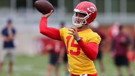 Chiefs Star Patrick Mahomes Begins Ninth Training Camp Focused On Deep Ball
