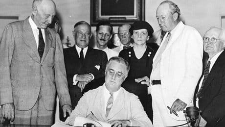 Hiltzik: Social Security turns 90 this week. Republicans are trying to keep it from reaching 100