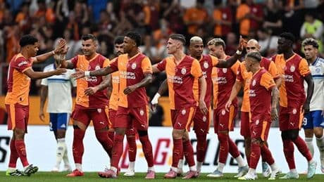 Galatasaray, Trendyol Süper Lig'in yeni sezonu için kadro bildirimi yaptı