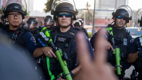 Pour l'administration Trump, les émeutes de Los Angeles prouvent que le président fait du bon travail