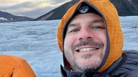 Riccardo Pozzobon disperso in missione in Alaska: il 40enne geologo e istruttore degli astronauti è stato inghiottito dal ghiacciaio