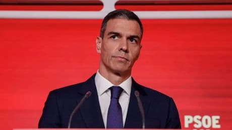 Una experta en protocolo da la clave del maquillaje de Sánchez en Ferraz: &quot;Trata de disimular la mala cara&quot;
