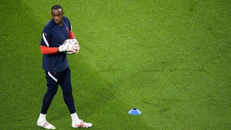 Steve Mandanda emekli oldu