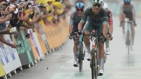 Tour de France: Sprinter Bauhaus entgeht Sturz-Chaos - Milan gewinnt