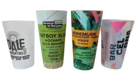 El gran engaño de los vasos de los festivales: sostenibilidad de usar y tirar