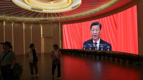 Guerre commerciale : l'équipe de Donald Trump enjoint Pékin de négocier, selon un média chinois