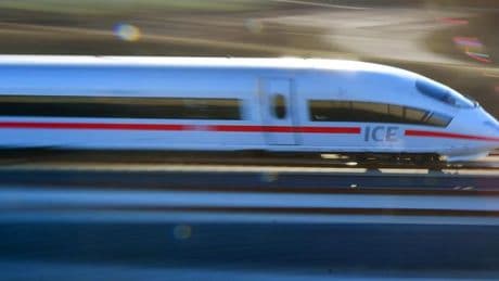 Brandstiftung führt zur Sperrung der ICE-Verbindung zwischen Berlin und München