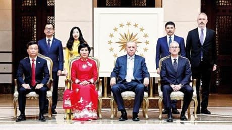 Büyükelçilerden güven mektubu