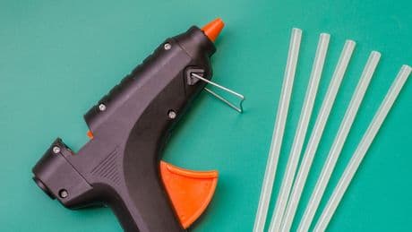 Arreglar los huesos con una pistola de silicona: la técnica que quieren implantar los coreanos