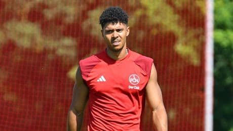 Millionen Fans warten seit Monaten drauf! - Ex-Nürnberg-Profi zeigt erstmals seine Freundin
