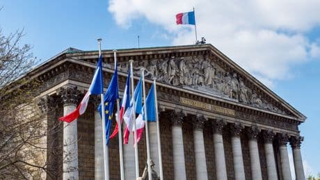 Assemblée nationale : les députés posent une première pierre à la promotion symbolique de Dreyfus