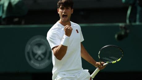 Alcaraz apaga el fuego de Tarvet en Wimbledon y pasa a la tercera ronda del torneo (1-6, 4-6 y 4-6)