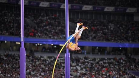 Sırıkla atlamacı Duplantis, 14. dünya rekorunu kırdı