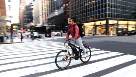 Fahrräder und E-Bikes über den Arbeitgeber leasen: Eine gute Idee?