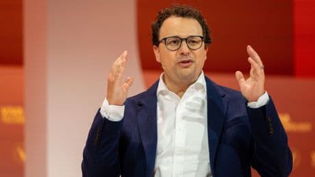 Anthropic, rival de OpenAI, triplica su valoración hasta los 183.000 millones de dólares