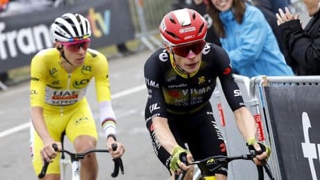 L&rsquo;acuto di Arensman, Pogacar resta in giallo, Vingegaard ci crede