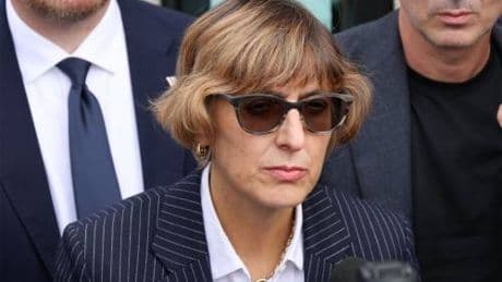 "Gli atti fanno venire i brividi". Cosa hanno chiesto alla ragazza che accusa Ciro Grillo