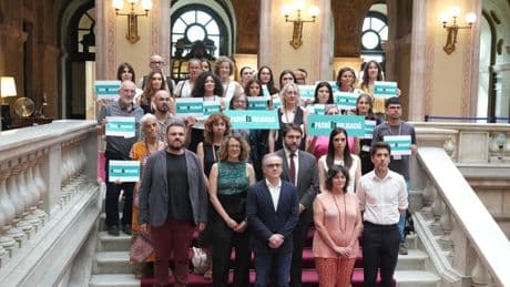 El PSC, ERC, Comuns y la CUP suscriben el pacto para empadronar a todos los que viven en Catalunya