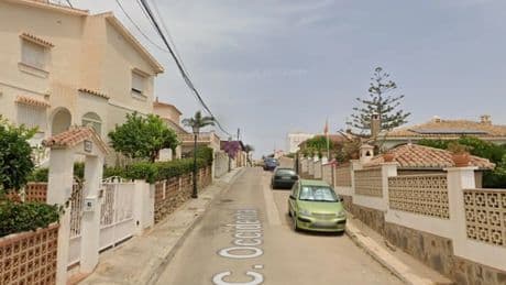 Hallan muerto a un hombre con signos de violencia en Vélez-Málaga y detienen a su hijo