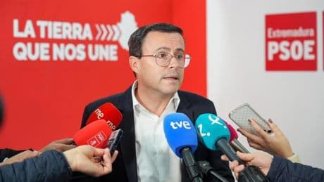 Gallardo propone al PP suprimir los aforamientos en el Estatuto extremeño