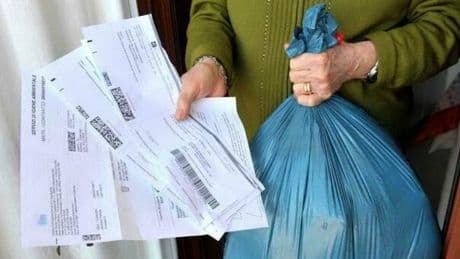 Bonus rifiuti, sconto sulla Tari: come funziona e chi può riceverlo. Requisiti Isee per ridurre la bolletta