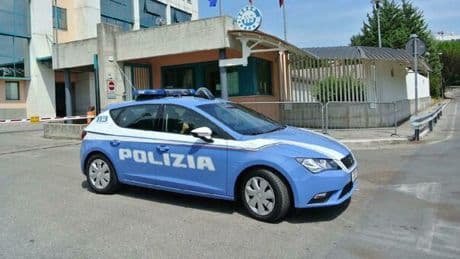 Biella, donna violentata e minacciata di morte dal muratore davanti al figlio di 4 anni: ?stava ristrutturando casa