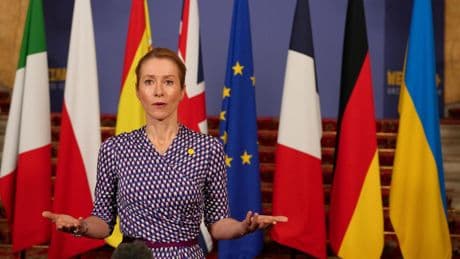 La UE solicita a EEUU su apoyo en las sanciones que prepara contra Rusia mientras insiste en una tregua para negociar la paz