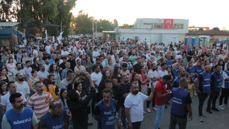 İzmir'de TPI işçileriyle dayanışma gecesi düzenlendi