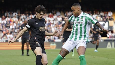 Horario y dónde ver por TV el Betis - Valencia de LaLiga EA Sports