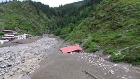 Katastrophe im Himalaya  - Schlammlawine begräbt Dorf unter sich